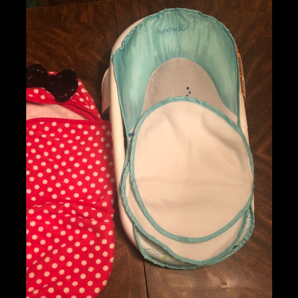 Summers infant collapsible baby bath.